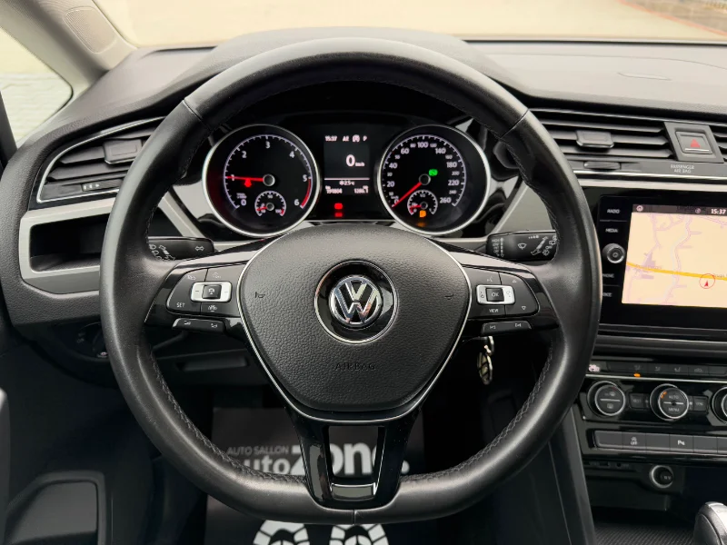 Volkswagen Touran - foto 10