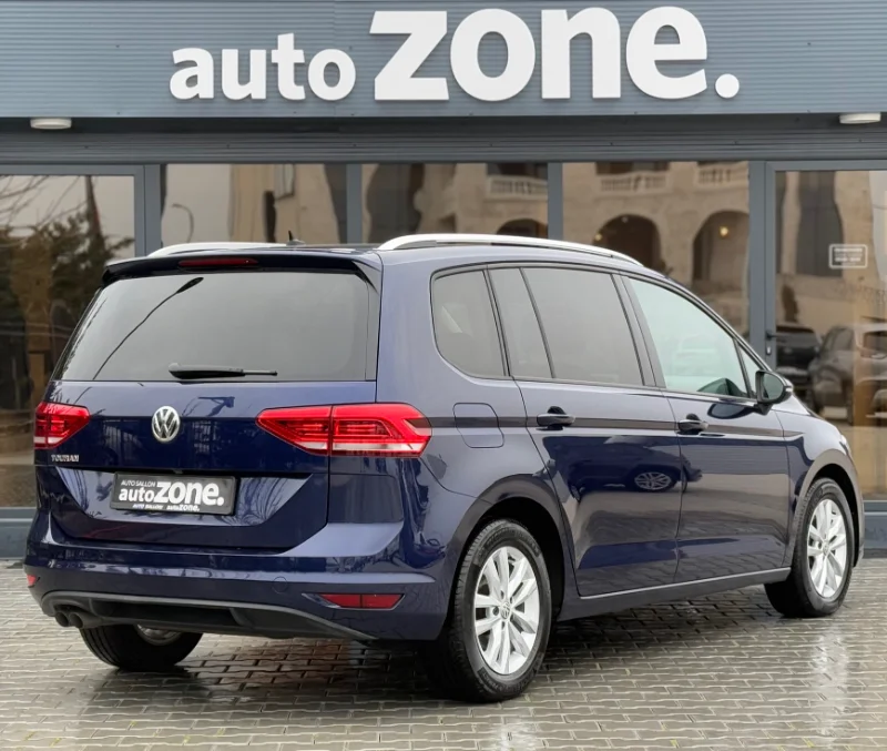 Volkswagen Touran - foto 3