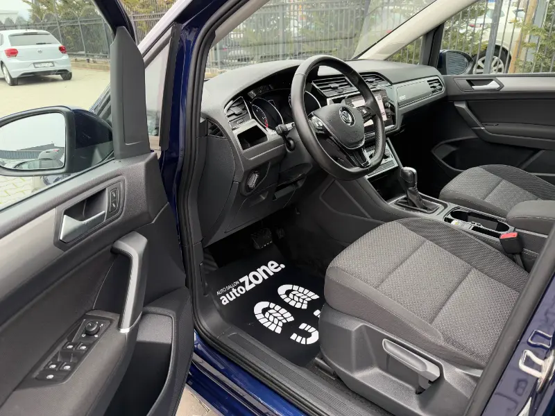 Volkswagen Touran - foto 6