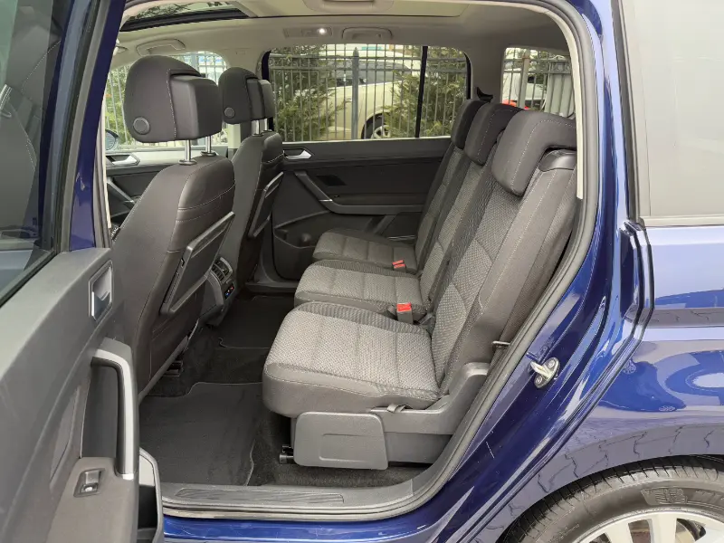 Volkswagen Touran - foto 7