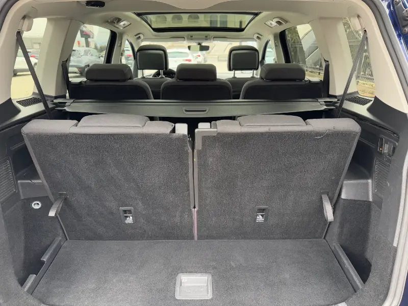 Volkswagen Touran - foto 8