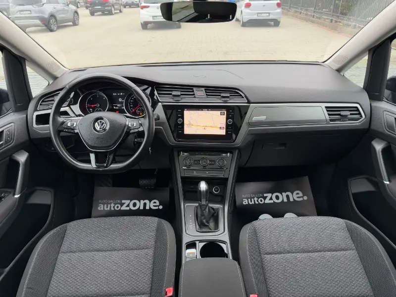Volkswagen Touran - foto 9